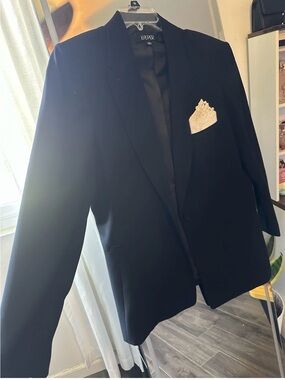 Kasper Women’s Black Blazer with Pocket Square